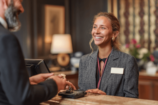 Добавить звезду и привлечь посетителей в гостиницу с небольшими расходами - это реально