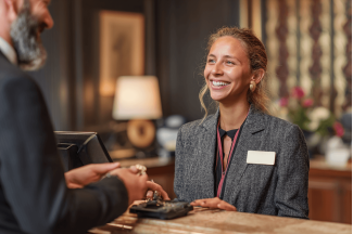 Добавить звезду и привлечь посетителей в гостиницу с небольшими расходами - это реально