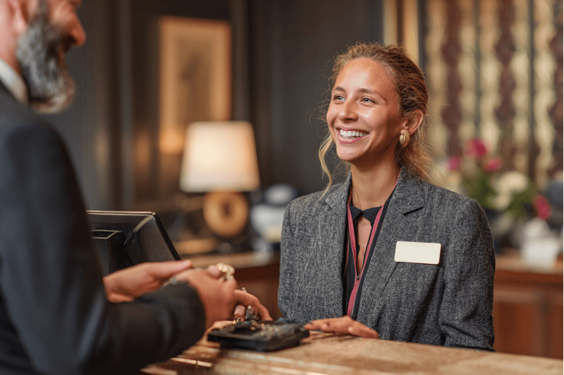 Добавить звезду и привлечь посетителей в гостиницу с небольшими расходами - это реально